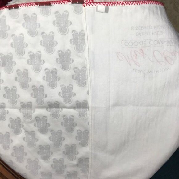 Set of 2 Vintage Mrs. Claus Cookie Company + Gingerbread Men 100% Cotton Towels - Picture 7 of 9